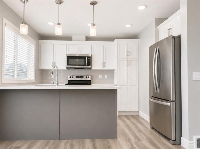 580 Savanna Boulevard  Calgary, AB T3N 1A8