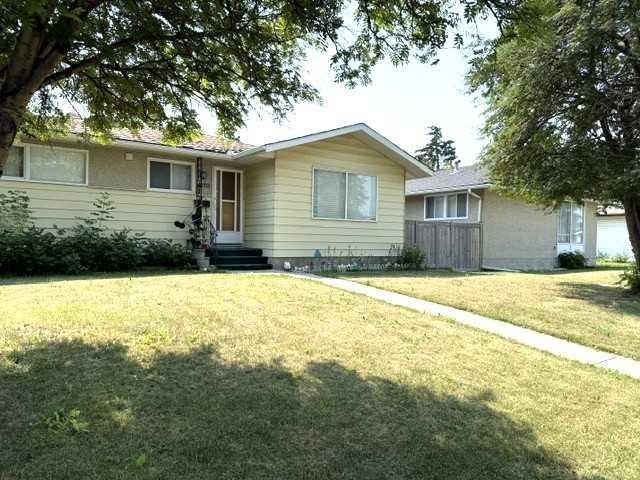 1436 Robson Crescent SE Calgary, AB T2A 1Y7