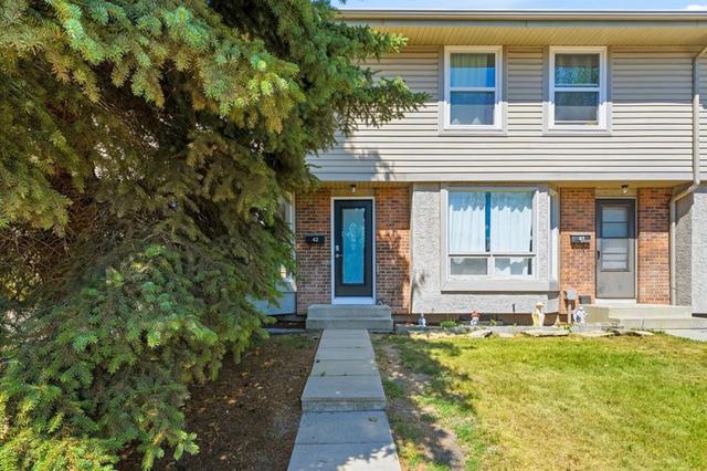 42-123 Queensland Drive SE Calgary, AB T2J 5J4