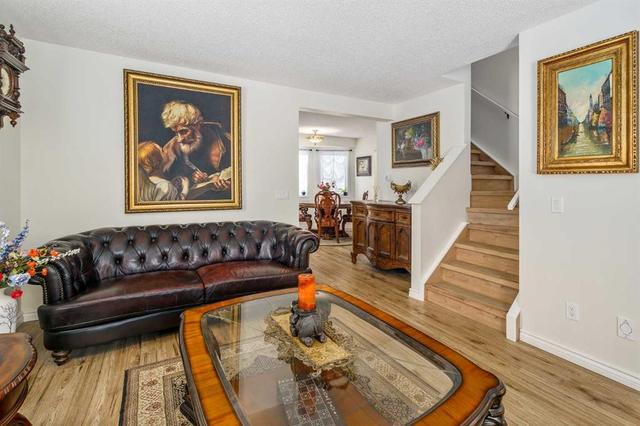 76 Sunlake Gardens SE Calgary, AB T2X 3G4