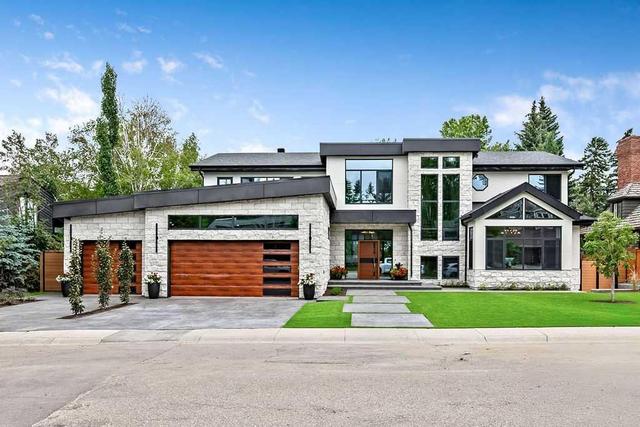 63 Pumpmeadow Crescent SW Calgary, AB T2V 5C7