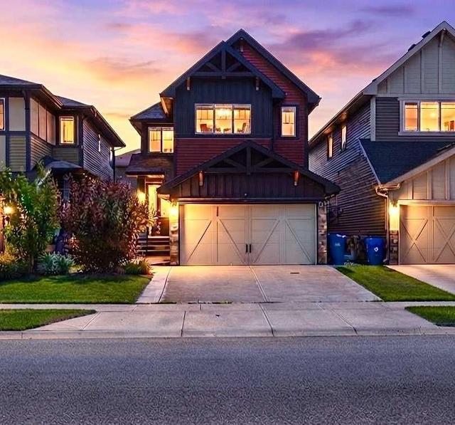 45 Saddlestone Drive NE Calgary, AB T3J 0W6