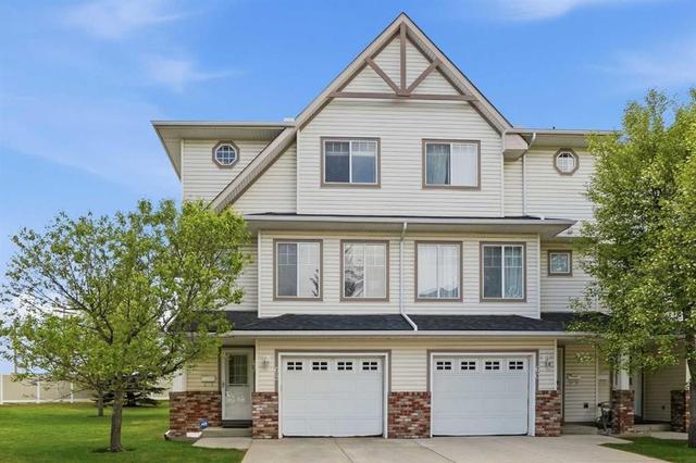 62 Country Hills Cove NW Calgary, AB T3K 5G7