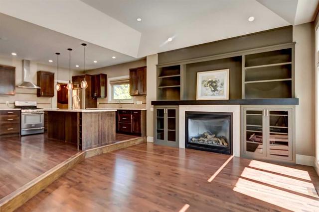 51 Aspen Meadows Green SW Calgary, AB T3H 5J9