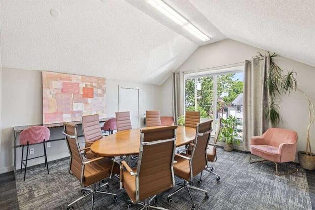 2632 24 Street SW Calgary, AB T2T 5H9