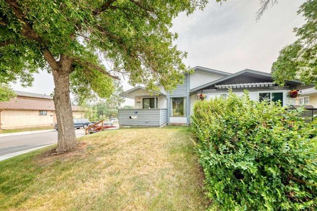 8524 Berwick Road NW Calgary, AB T3K 1E5
