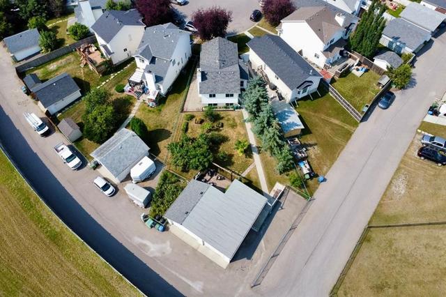 246 Mt Lorette Place SE Calgary, AB T2Z 2L9