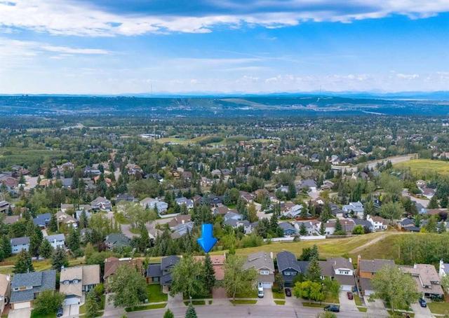 111 Hawksbrow Drive NW Calgary, AB T3G 3B5