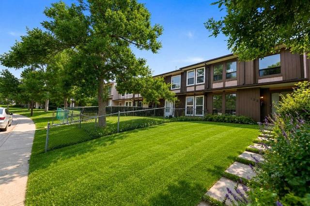 122 Berkley Way NW Calgary, AB T3K 1B6