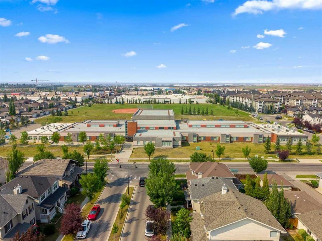813 Prestwick Circle Se, Calgary, AB - Outdoor With View