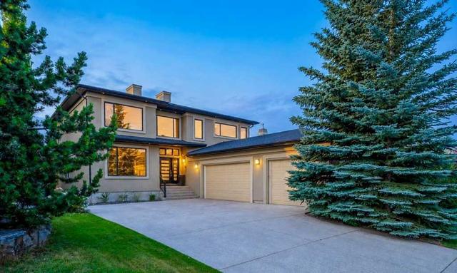 10 Aspen Ridge Way SW Calgary, AB T3H 5M3