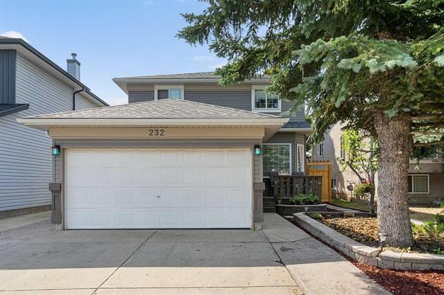 232 Harvest Glen Place NE Calgary, AB T3K 4J1