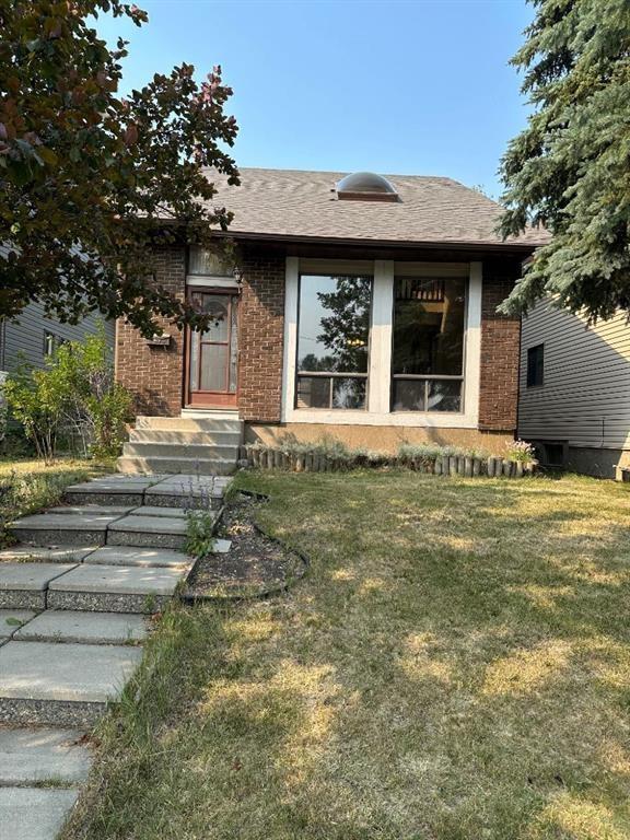 7826 Ranchview Drive NW Calgary, AB T3G 1X8