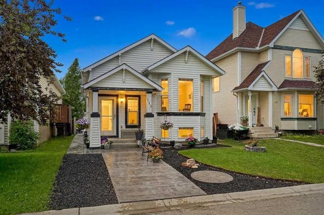 113 Mt Lorette Place SE Calgary, AB T2Z 2M1