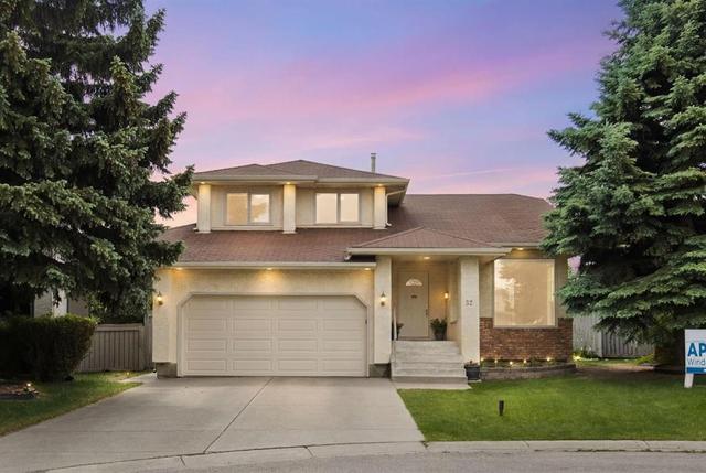 32 Del Rio Place NE Calgary, AB T1Y 6N4