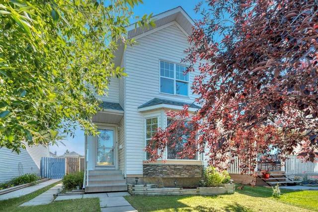 118 Tarington Close NE Calgary, AB T3J 3V8
