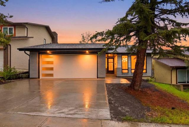 300 Edgehill Drive NW Calgary, AB T3A 2S3