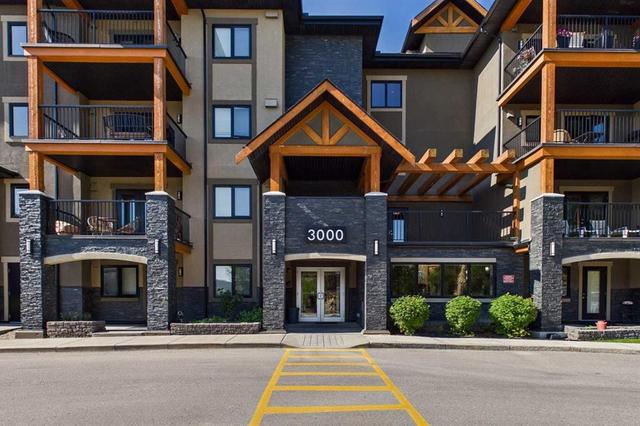 3307-402 Kincora Glen Road NW Calgary, AB T3R 0V2