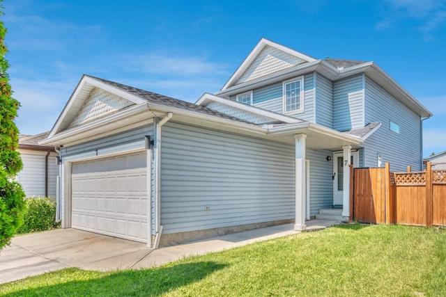 7 San Diego Manor NE Calgary, AB T1Y 7A5