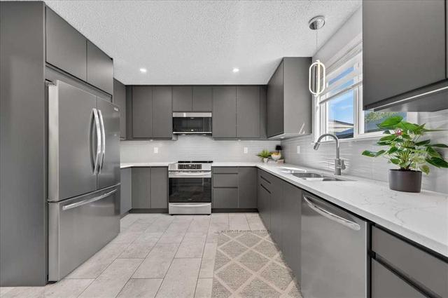 39 Midridge Gardens SE Calgary, AB T2X 1C4