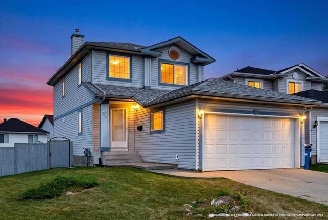 74 Anaheim Gardens NE Calgary, AB T1Y 7C8