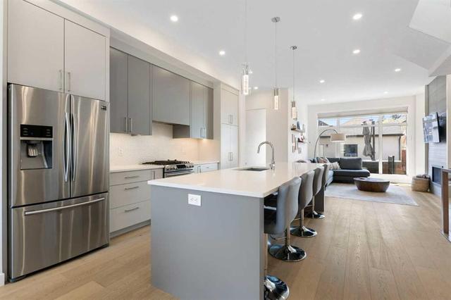 2507 17 Street NW Calgary, AB T2M 3S3