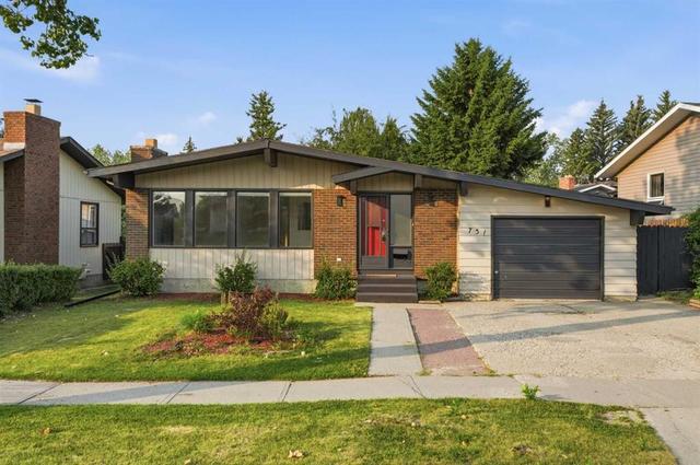 731 Queensland Drive SE Calgary, AB T2J 4S8