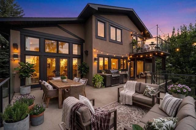 2724 Signal Ridge View SW Calgary, AB T3H 2J5