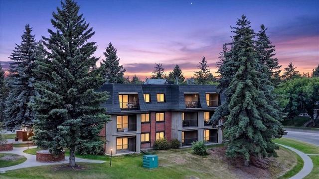 3106-4001C 49 Street NWCalgary, AB T3A 2C9