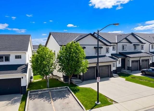 137 Pantego Lane NW Calgary, AB T2K 0T1