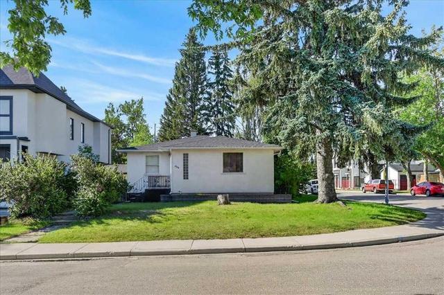 1739 19 Avenue NW Calgary, AB T2M 1B4