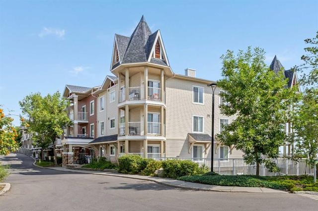 9216-70 Panamount Drive NW Calgary, AB T3K 6K6