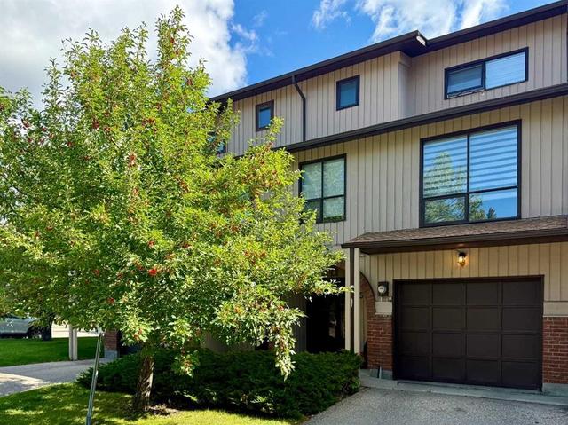 58 Canterbury Gardens SW Calgary, AB T2W 2S9
