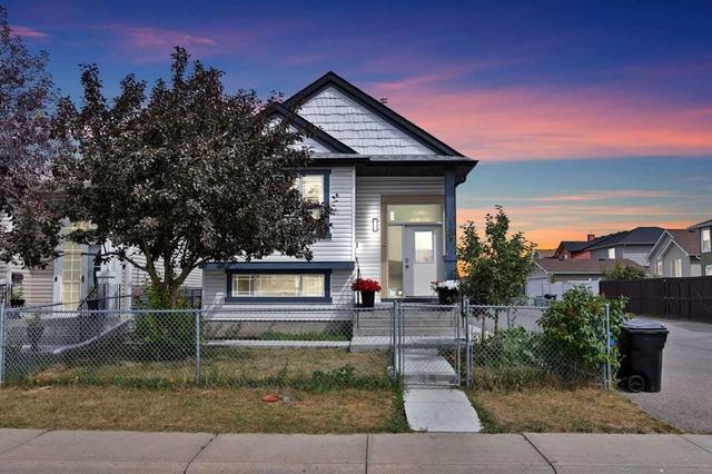 155 Taralea Gardens NE Calgary, AB T3J 4W5