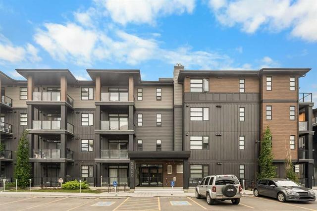 2104-55 Lucas Way NW Calgary, AB T3P 2C7