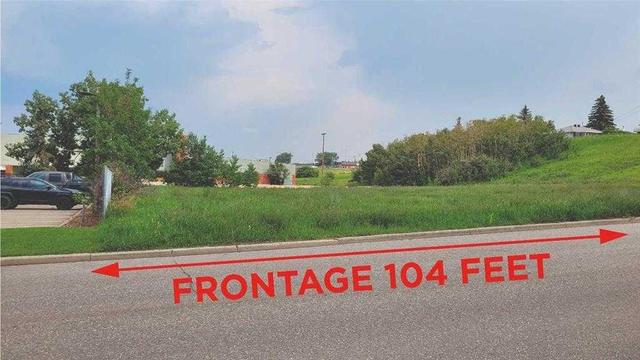 7820 24 Street SE Calgary, AB T2C 0Y9