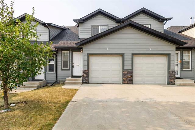 17 Panatella Villas NW Calgary, AB T3K 0G7
