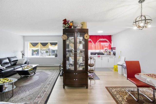 205-8231 Elbow  Calgary, AB T2V 1K6