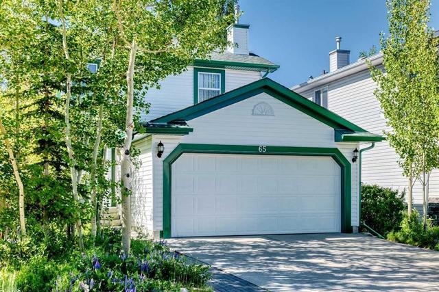 65 Tuscarora Place NW Calgary, AB T3L 2G1