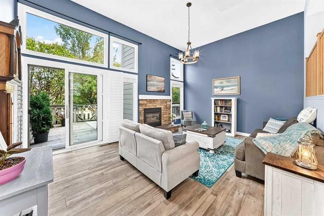 3-185 Woodridge Drive SW Calgary, AB T2W 3X7