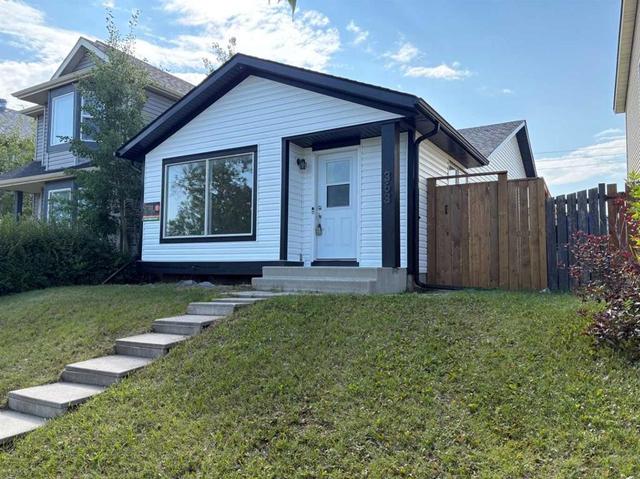 363 Falton Drive NE Calgary, AB T1Y 1B2
