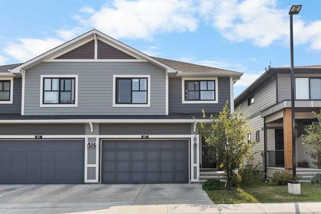 87 Harvest Grove Common NECalgary, AB T3K 2M6
