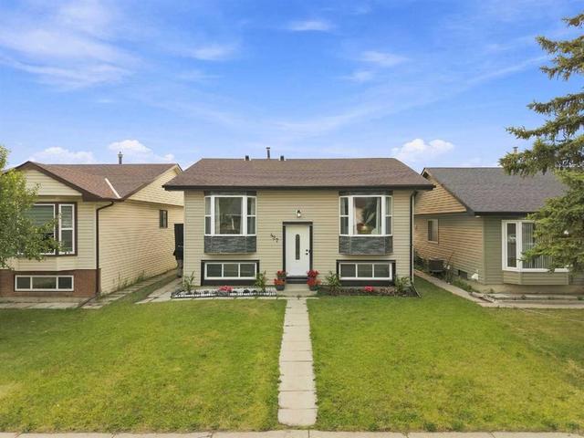 427 Falmere Road NE Calgary, AB T3J 2Z8