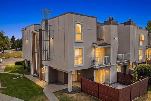 412-13104 Elbow Drive SW Calgary, AB T2W 2P2