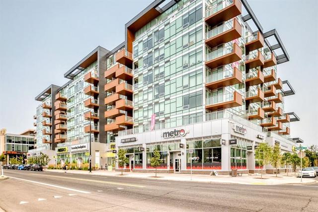 826-110 18A Street NW Calgary, AB T2N 5G5