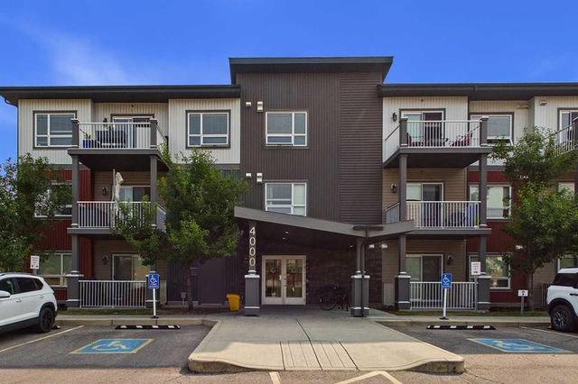 4101-5305 32 Avenue SW Calgary, AB T3E 8A2