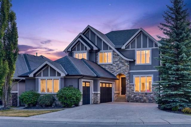 4 Aspen Cliff Close SW Calgary, AB T3H 0L9