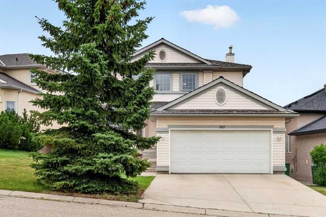 307 Edgeridge Gardens NW Calgary, AB T3A 5Z2