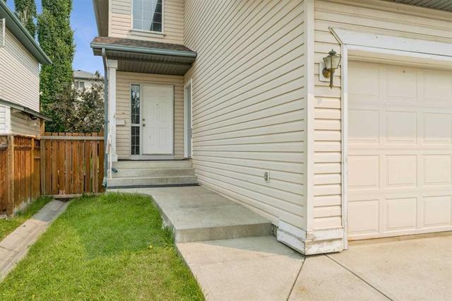 181 Tuscarora Place NW Calgary, AB T3L 2G1