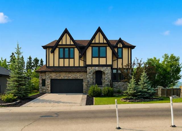 8243 Fortress Drive SW Calgary, AB T3H 0T8